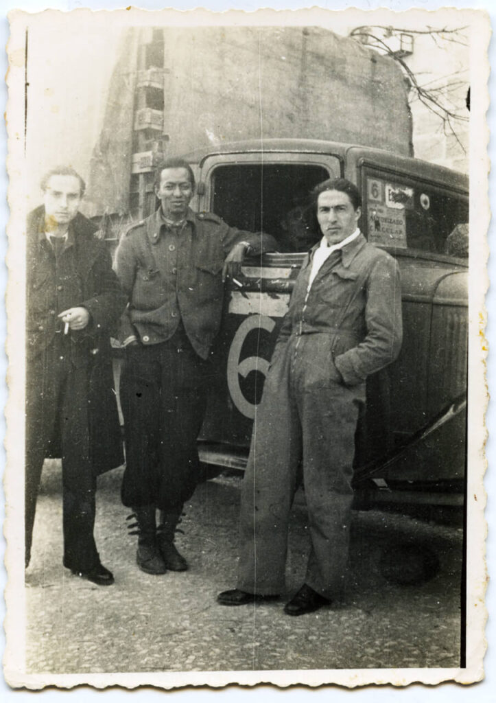 Lam with two milicians, Madrid, 1936
